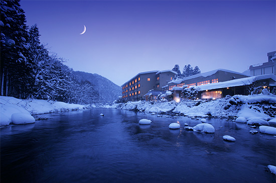 豊沢川から見た夜明けの志だて