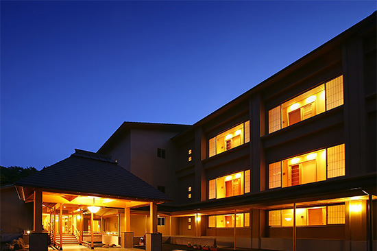 2006年1月開業、岩手初全室露天風呂付の宿です