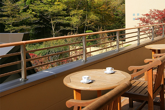 山景ラウンジのバルコニー
