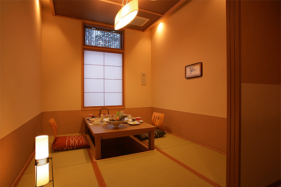 個室ダイニング「はな風」